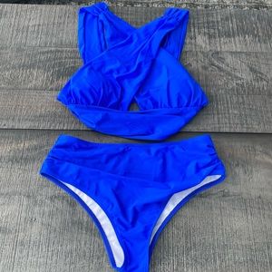 Women’s large blue bikini set. Pre-owned, but like new.